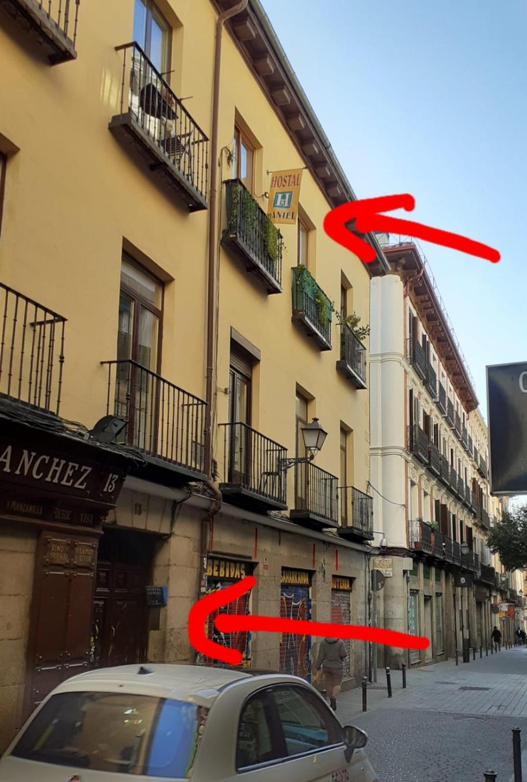 Hostal Daniel Madrid Exterior photo